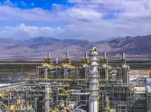 磷酸铁锂巨头集体喊涨，行业价格战升级？