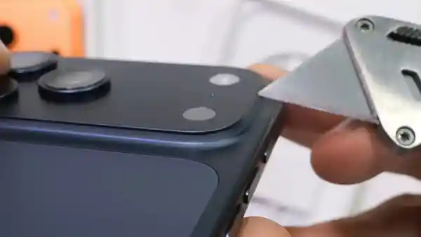 iPhone 17系列遭质疑:是设计缺陷还是用户疏忽?