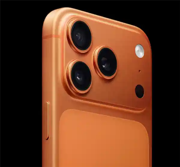 iPhone 17 Pro Max湿巾一擦掉色？苹果回应：高浓度酒精或致漆面脱落