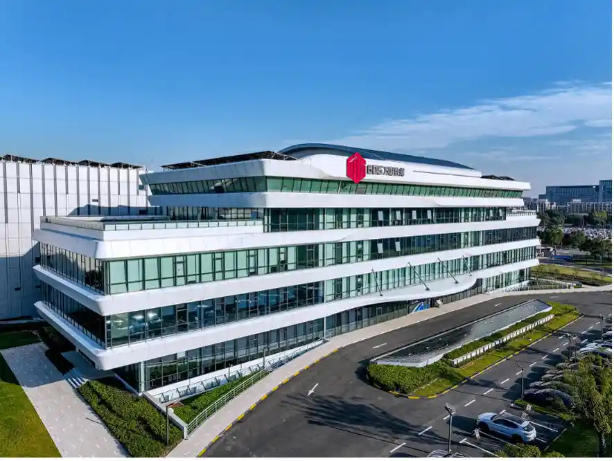 万国数据三季度净利破7亿，创历史新高