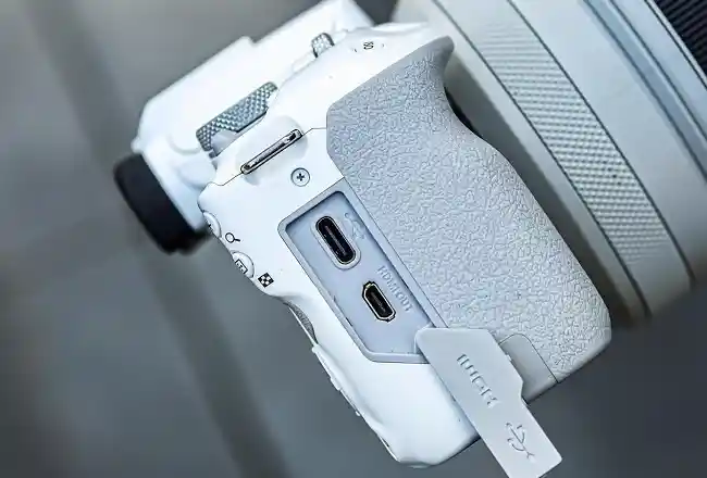 轻便性能兼得!佳能EOS R50开启拍摄新体验