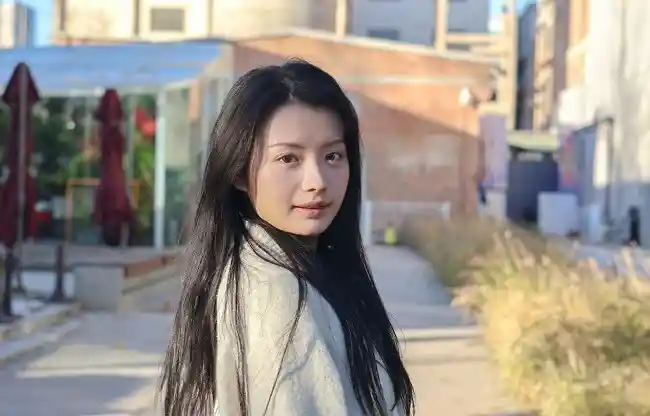 轻便性能兼得!佳能EOS R50开启拍摄新体验